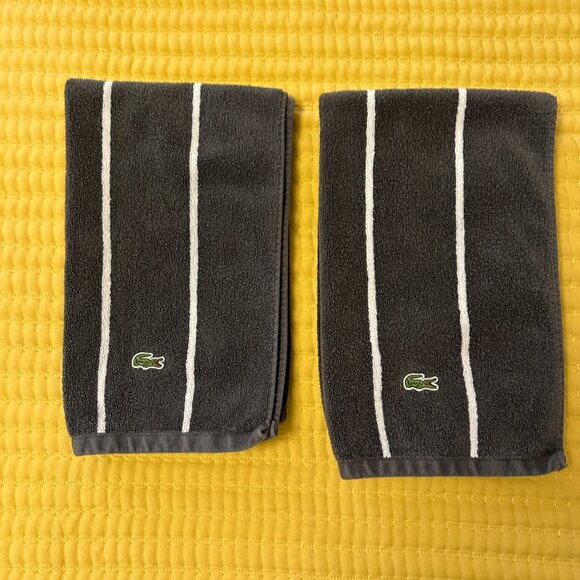 Pair of Lacoste hand towels, dark gray with white strips - Picture 9 of 9
